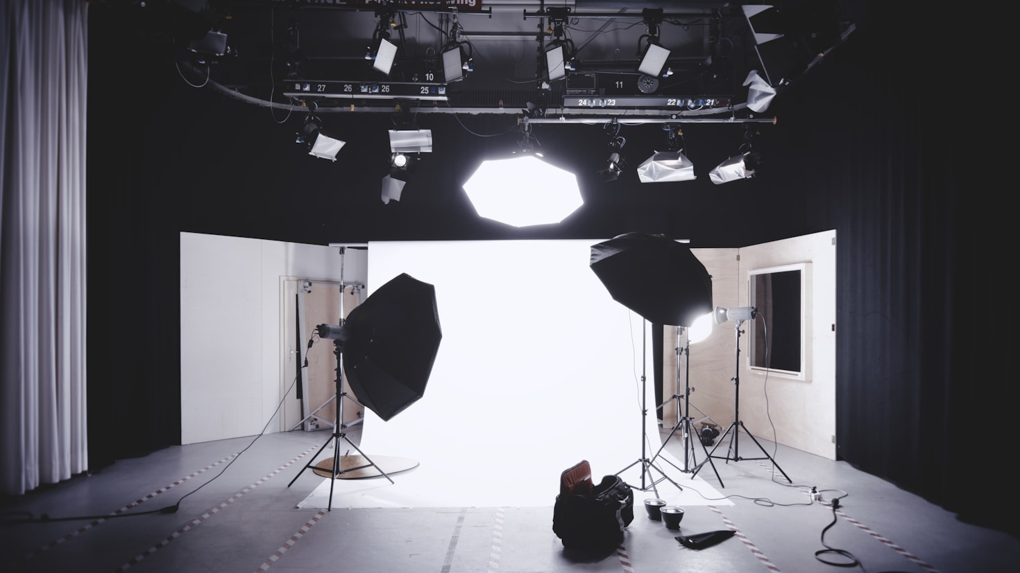 The Art of Crafting Captivating Visual Narratives